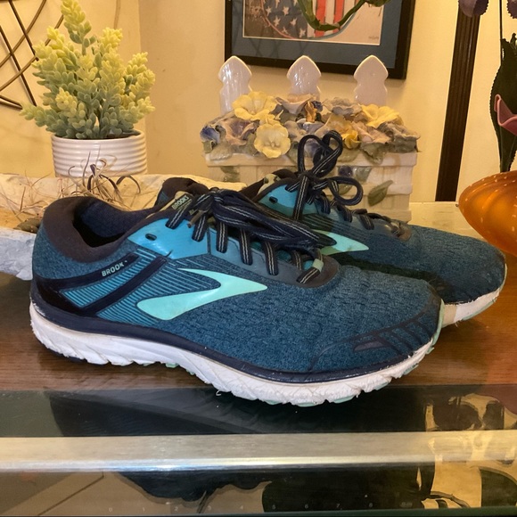 Brooks Shoes - BROOKS WOMENS ADRENALINE GTS 18 RUNNING SHOES 9